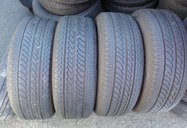 バリ山★ 215/60R17 BLIDGESTON REGNO GRV 2014年製4本セット★