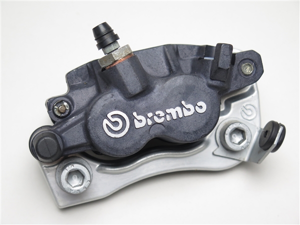 ♪BMW/R1100R 純正ブレンボ リアキャリパー (B0104B06)