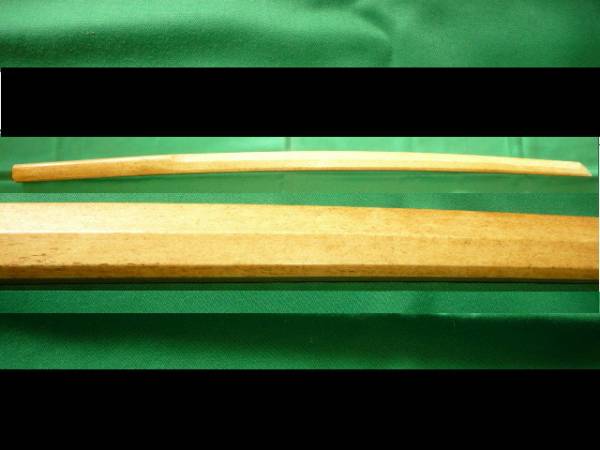 マッコウクジラの骨で作った『鯨刀骨』全長101cm/重さ1050g マッコウクジラの骨で作った『鯨刀骨』全長101cm⁄重さ1050g -