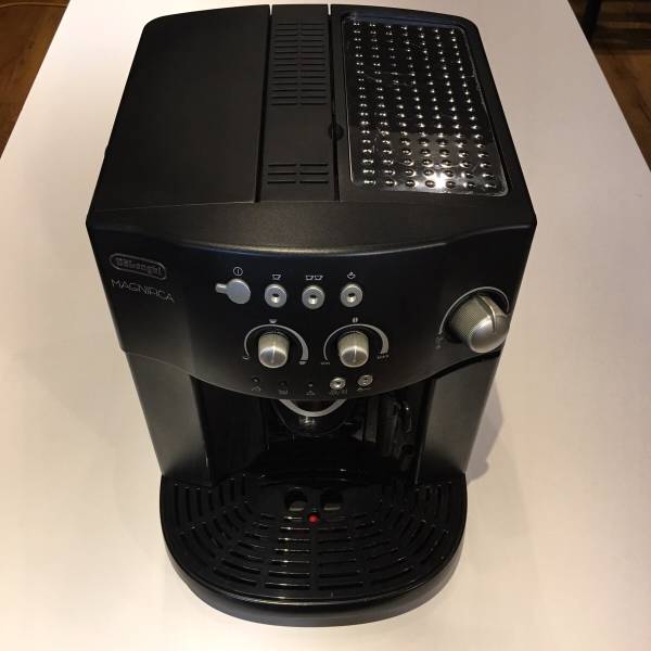 DeLonghi magnifica ESAM1000SJ 全自動エスプレッソマシン コーヒー
