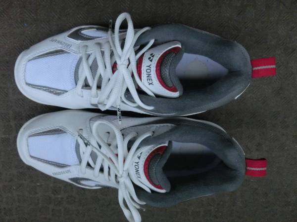 【美品・１円スタート】YONEXバドミントンシューズ_1