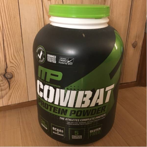 【送料込み激安】マッスルファーム コンバット プロテイン 1.8kg_1