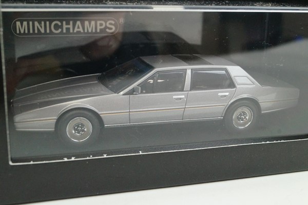 PMA 1/43 アストンマーチン ラゴンダ 1982 グレーメタリック