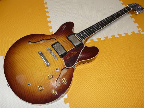 ☆heerby SA-900 ES-335 ☆ フレイムトップ ☆ トラ杢 ☆ ハードケース