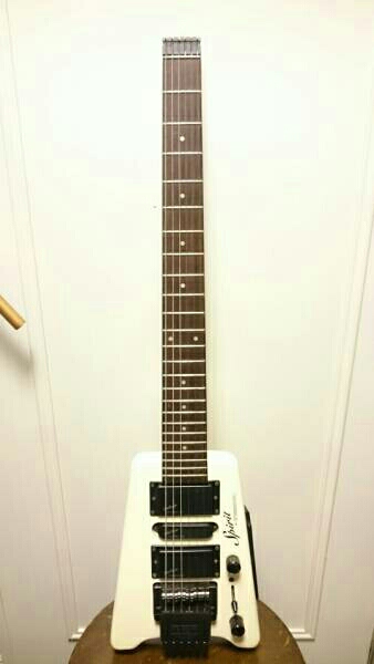 Spirit by Steinberger GT-PRO Deluxe White 純正ストリングアダプター