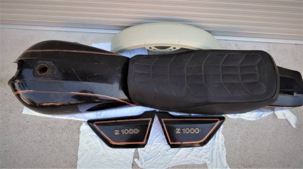 KZ1000J 外装一式 貴重な丸タンク ☆ Z1000J 丸タンク 外装一式！ 中古塗装・板金ベース品 ☆(カワサキ用