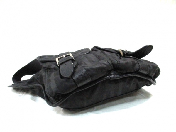 BURBERRY BLACK バーバリー LABEL ウエストバッグ ボディバッグ