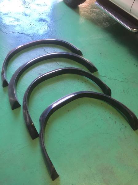 デリカスペースギア オーバーフェンダー FRセット 塗装無