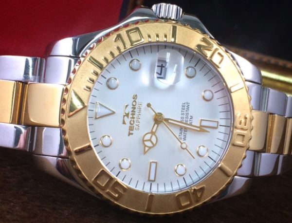 2点以上落札で送料無料!! TECHNOSテクノスクォーツステンサファイアガラスメンズ腕時計