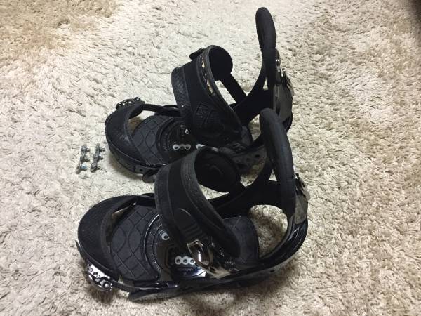 ◆定番◆バートンBURTON◆カスタムCUSTOM◆メンズ黒◆Mサイズ◆バインディング◆中古　3D　4ｘ4ディスク