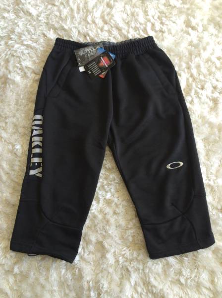 新品 OALEY オークリー 421999JP-01K M Enhance Technical Fleece 3/4 Pant.EN-02 クロップドパンツ OAKLEY FLIGHT JACKET（オークリー フライトジャケット） | 老眼対策