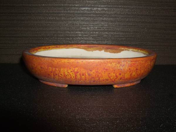 御蔵山 [珊瑚釉 楕円] 13.6cm