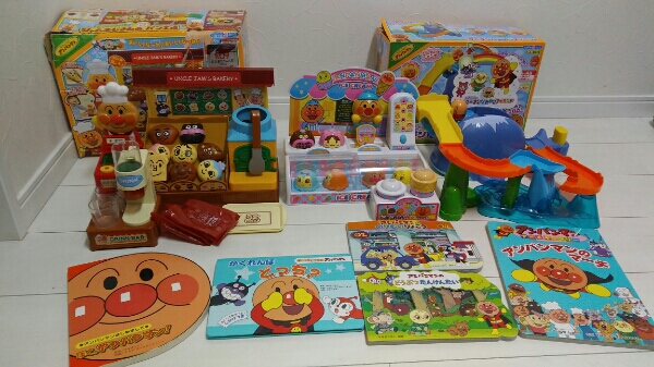☆アンパンマン☆おもちゃ絵本まとめて美品あり