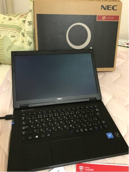 超美品 ほぼ未使用 NEC LAVIE Hybrid ZERO HZ550/DAB-Y PC-HZ550DAB-Y ストームブラック