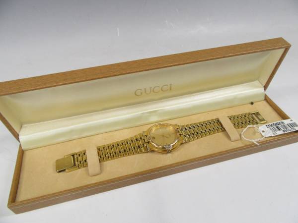 ☆GUCCI グッチ メンズ時計 9200M クォーツ 動作品/保存ケース付☆