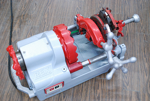 札幌発 REX/レッキス ねじ切り機/パイプマシン NS50A 中古 現状品(切断 札幌発 REX/レッキス ねじ切り機/パイプマシン NS50A 中古 現状品(切断