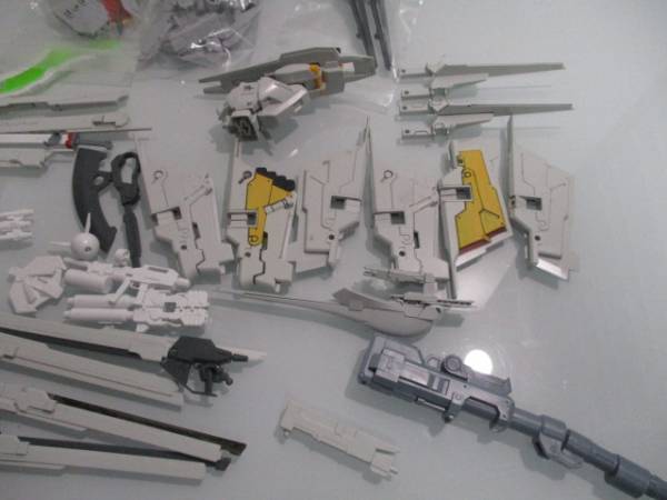 Eガンプラジャンク 1/144　付録系　ウェポン　武器　アメイジングレヴAとDほか