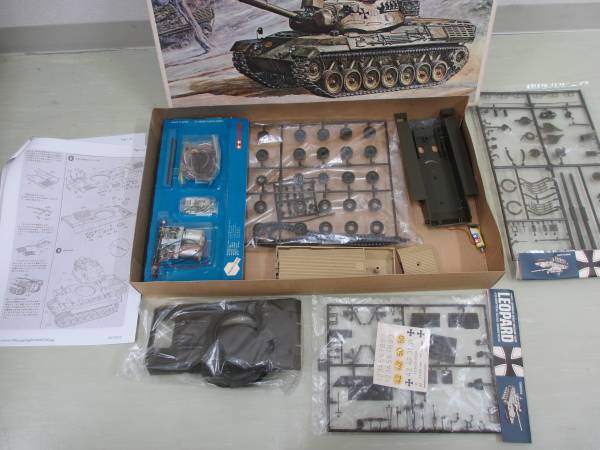 1/35 レオパルド 西ドイツ タミヤ リモコン レオパルド中戦車 完成品