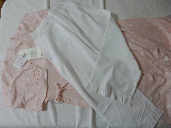 ★新品　ワコール　ガウン　浴衣　パジャマ　＋　ズボン　綿100％　Ｍサイズ　入院にも