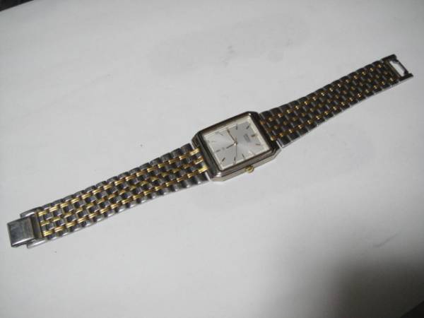SEIKO セイコークォーツ V701-5G30 の入札履歴 - 入札者の順位