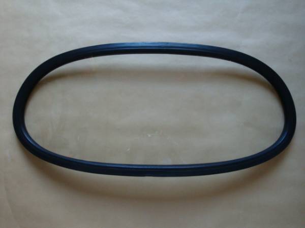 空冷ＶＷワーゲン　ビートル　オーバル用リアガラス　純正