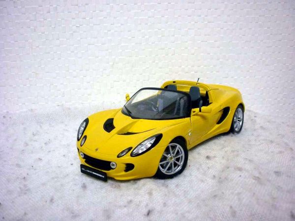 JADI ロータス エリーゼ 111S 1/18 ミニカー 黄 LOTUS Elise 乗用車
