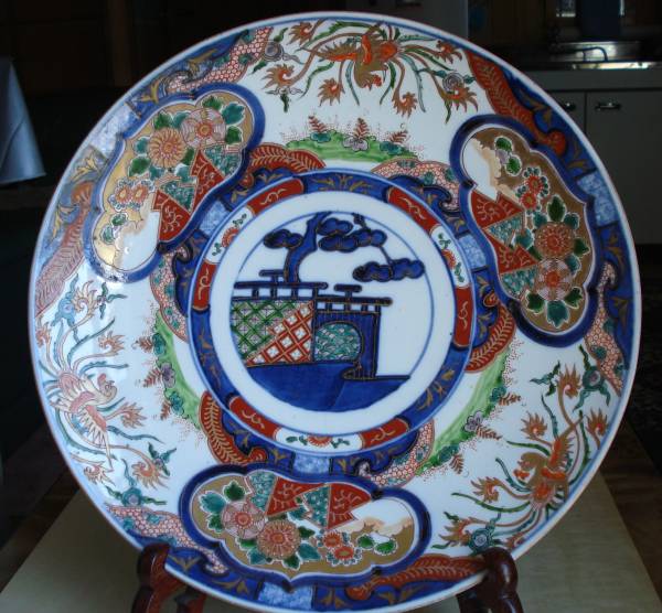 古伊万里 色絵 大皿 - メルカリ 金襴手 鳳凰紋様 菊花文 江戸時代 金彩 鳳凰図 -古伊万里 膾皿 16cm 輪花 鳳凰桐文とは｜吉祥と高貴を象徴する文様、その意味と伊万里焼で
