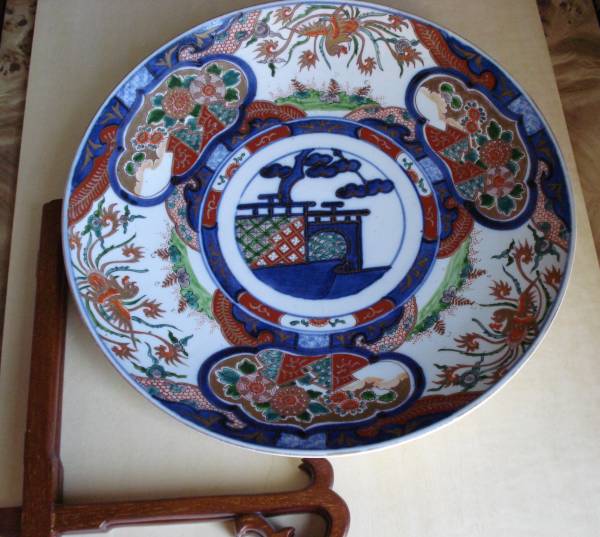 古伊万里 色絵 大皿 - メルカリ 金襴手 鳳凰紋様 菊花文 江戸時代 金彩 鳳凰図 -古伊万里 膾皿 16cm 輪花 鳳凰桐文とは｜吉祥と高貴を象徴する文様、その意味と伊万里焼で