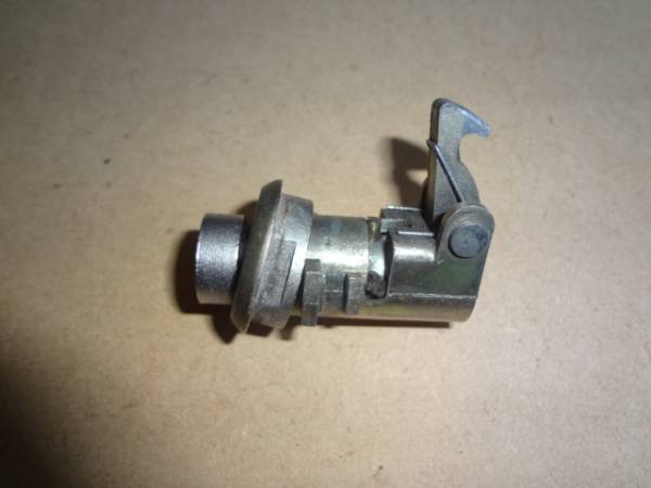 フェアレディ SR311 SP311 後期型　フロアーコンソール蓋　ロックシリンダー　中古部品