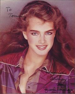 ブルック・シールズのYahoo!オークション(旧ヤフオク!)の相場・価格を