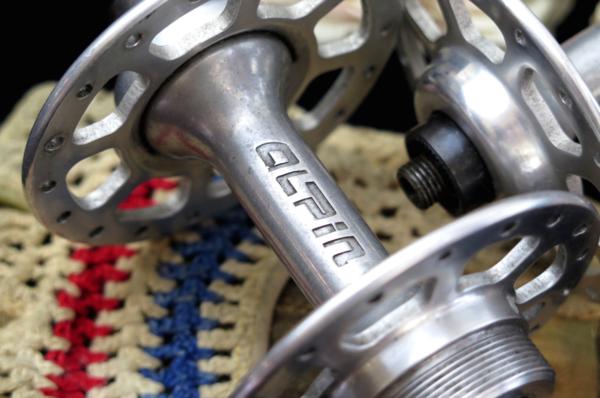 80S ALPIN / Pelissier ラージフランジ ハブ ビンテージ ロードバイク ロードレーサー ツーリングバイク ランドナー に フレンチハブ!