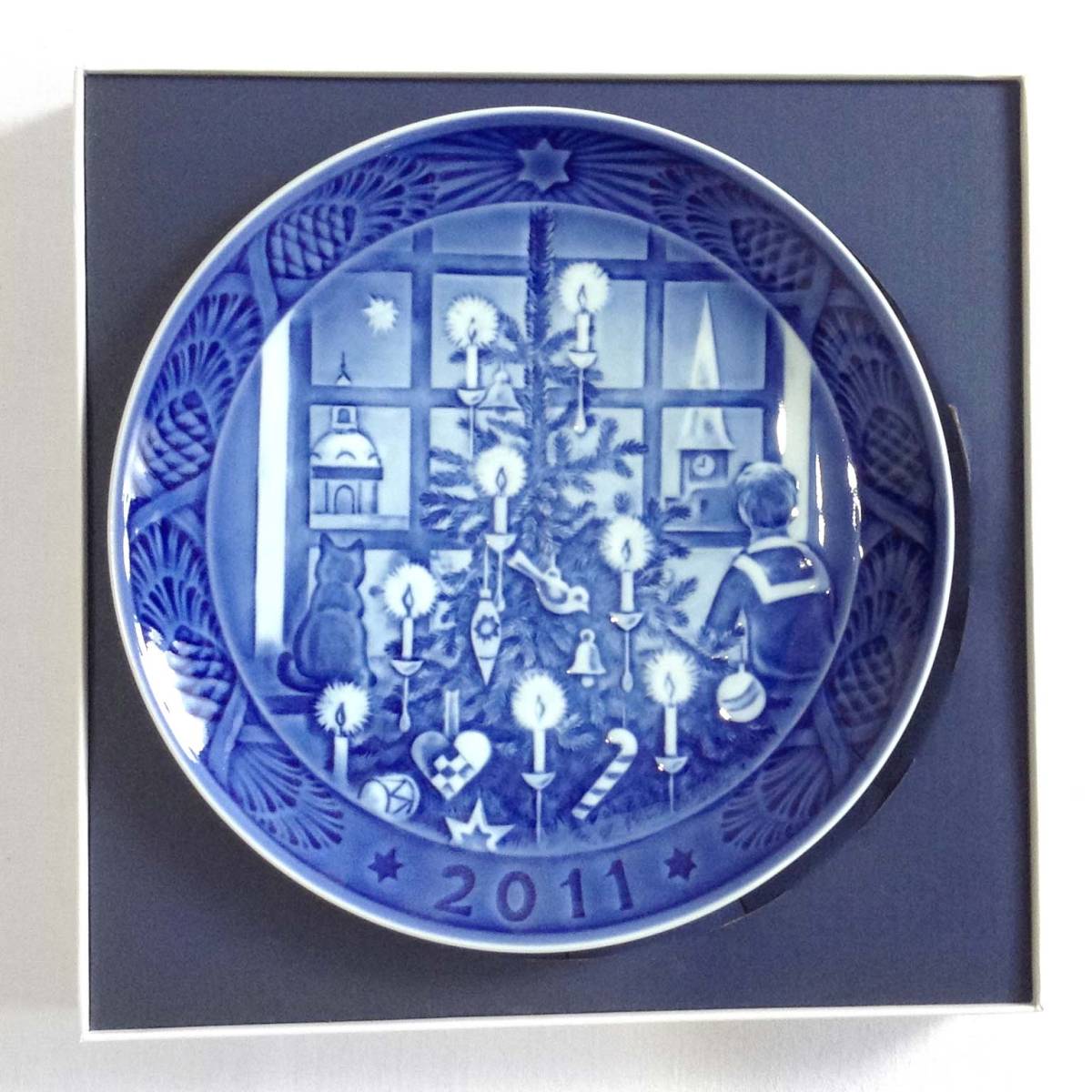 【ロイヤルコペンハーゲン／ROYAL COPENHAGEN】 イヤープレート 2011 箱付 皿 18cm クリスマス 8-2 /SS285997