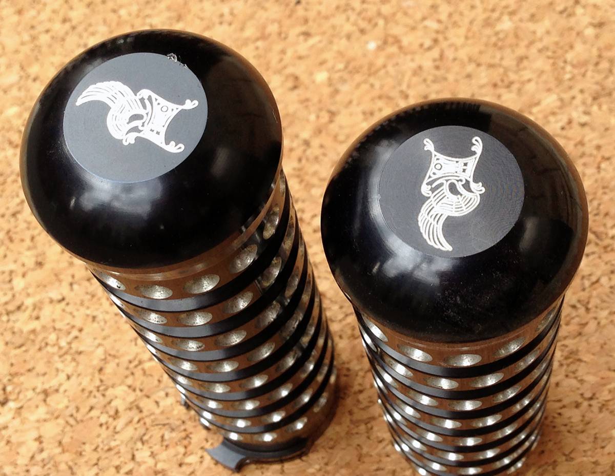 ケンズ・ファクトリー ビレット・グリップ ハーレー カスタム Kens Factory PM_3