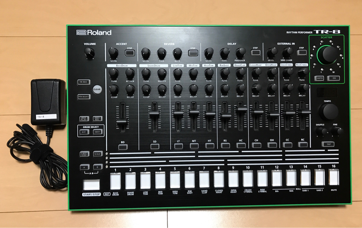 Roland TR-8 7X7 音源拡張済みの入札履歴 - 入札者の順位