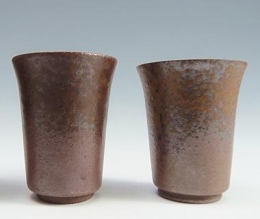 江戸時代 1640年前後の金重の陶印 古備前 極薄 ぐい呑 2個セット 金重製 骨董　　酒器 酒杯 酒呑 盃 御猪口 ぐい呑み 酒器 骨董品