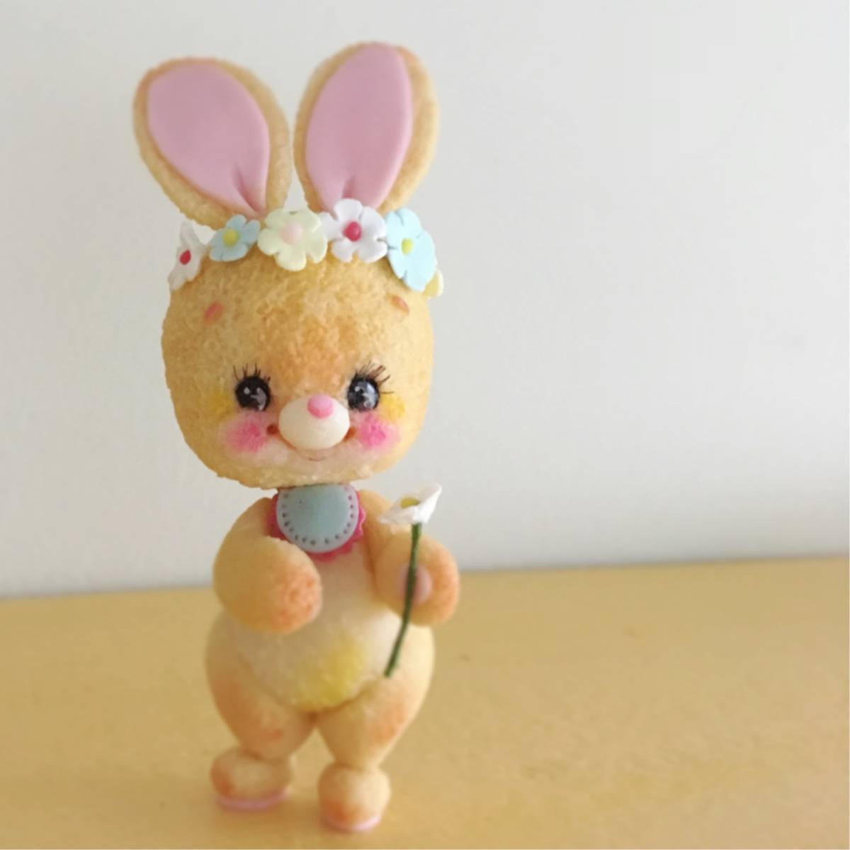 jam＊land①お花をどうぞ♪うさぎさん。樹脂粘土 羊毛フェルトドールや 