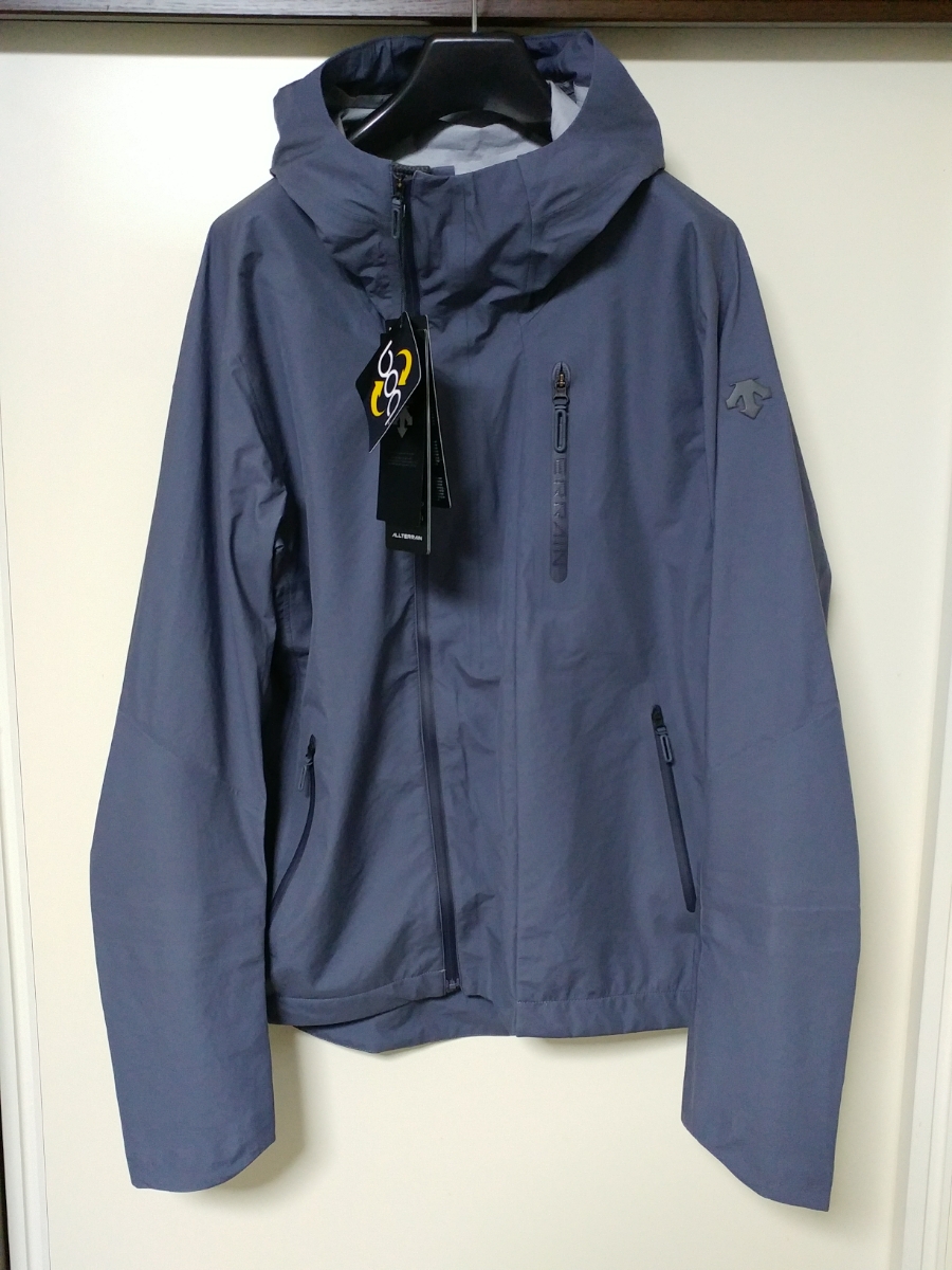 未使用 デサントDIA3605U BOA SHELL HOODED JACKET