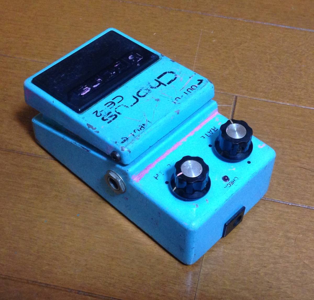 ビンテージエフェクター】BOSS CE-2 銀ネジ 状態良好 本体のみ 訳あり