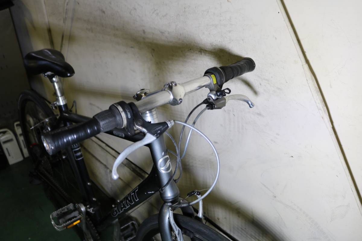 高年式良品！GIANT ESCAPE R3 500mm 700C 24速 アルミ GREY系