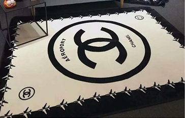 新品未使用　CCロゴデザイン入りラグマット　カーペット