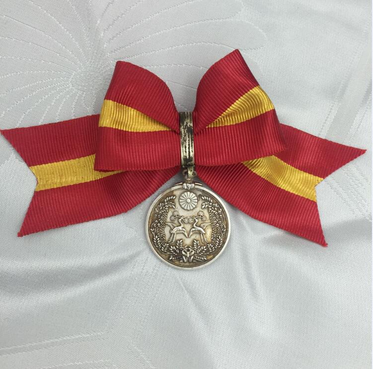 稀少 大日本帝国【明治大婚二十五年 祝典之章 】 勲章 Yahoo!