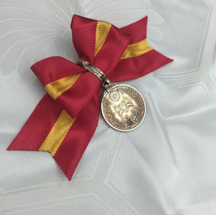 稀少 大日本帝国【明治大婚二十五年 祝典之章 】 勲章 Yahoo!