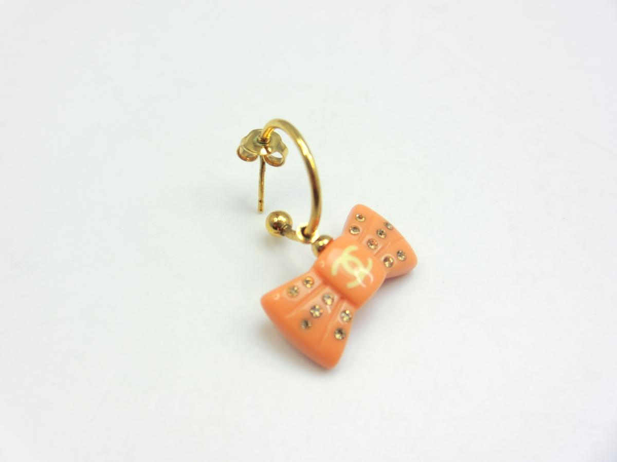 シャネル　CHANEL リボンピアス　片耳　キャッチなし CHANEL☆シャネル☆リボンモチーフ☆ピアス☆片方キャッチ無し☆ライン