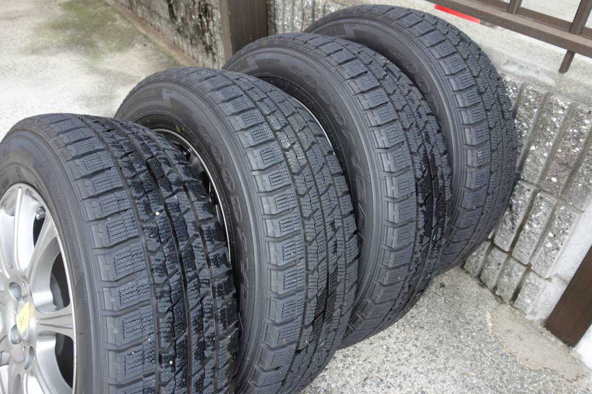 冬タイヤ ☆ヴォクシー195/65R15スタッドレス タイヤ、アルミ4本セット 