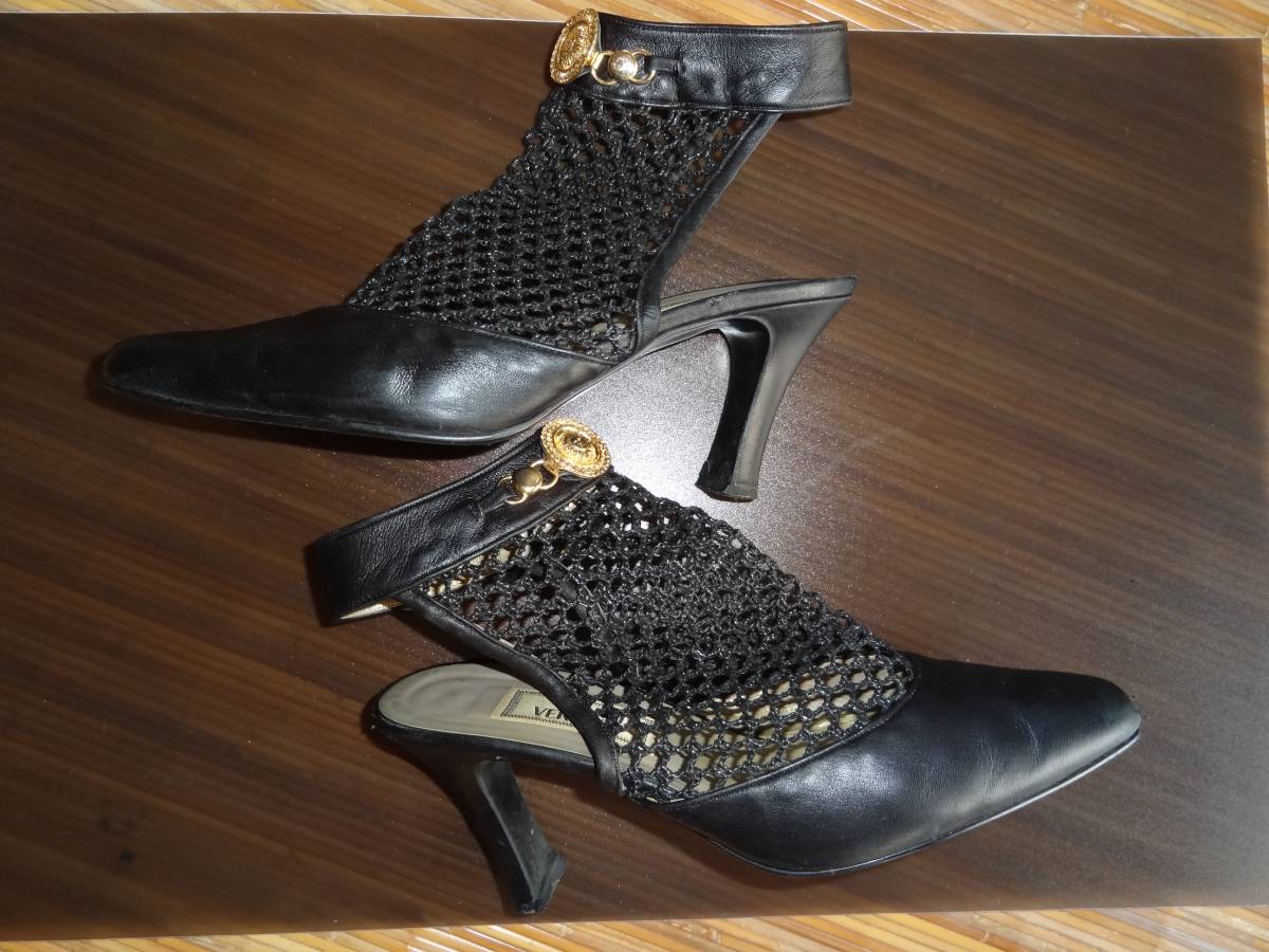 ☆ GIANNI VERSACE☆ ジャンニヴェルサーチ☆ヴィンテージパンプス 