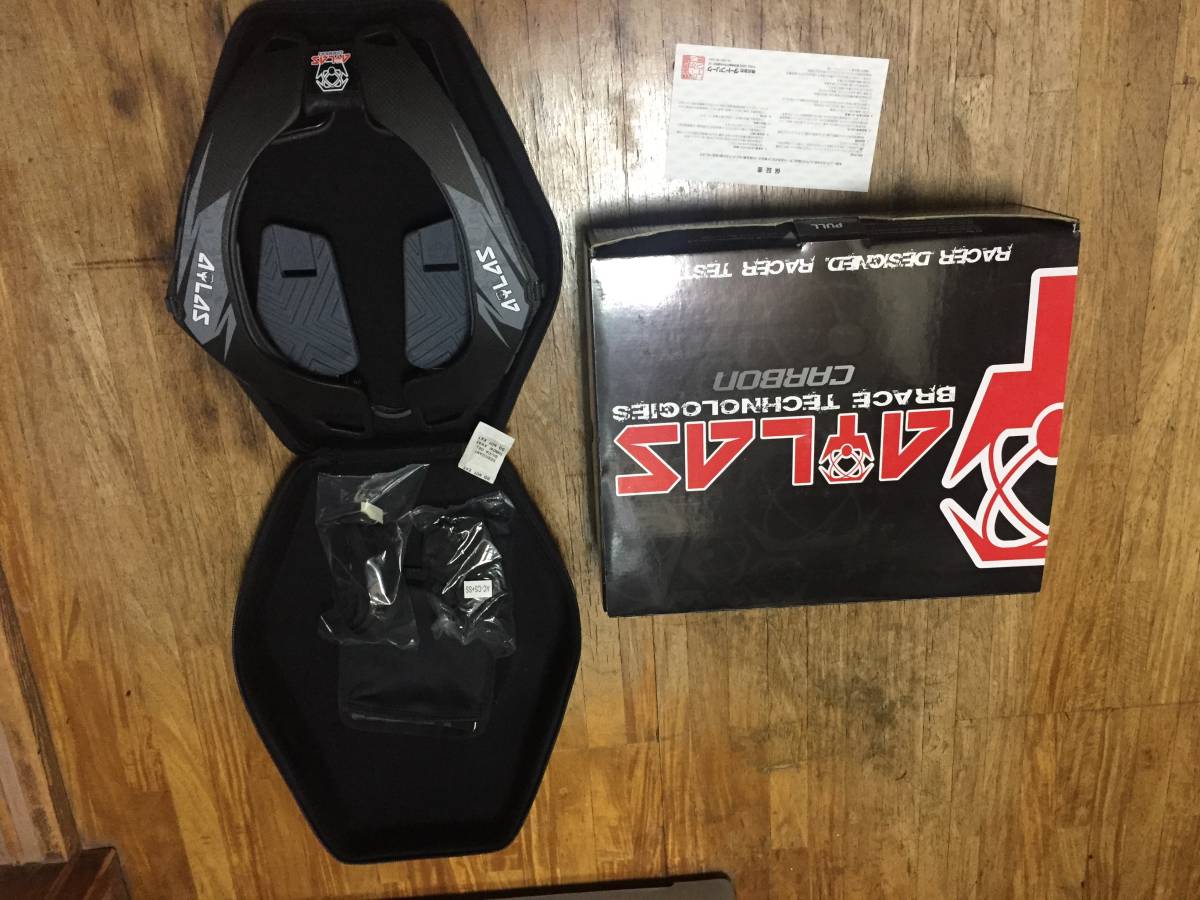 ネックブレース　ＡＴＬＡＳ　アトラス　新品未使用　モトクロス　エンデューロ　プロテクター　ＬＥＡＴＴ