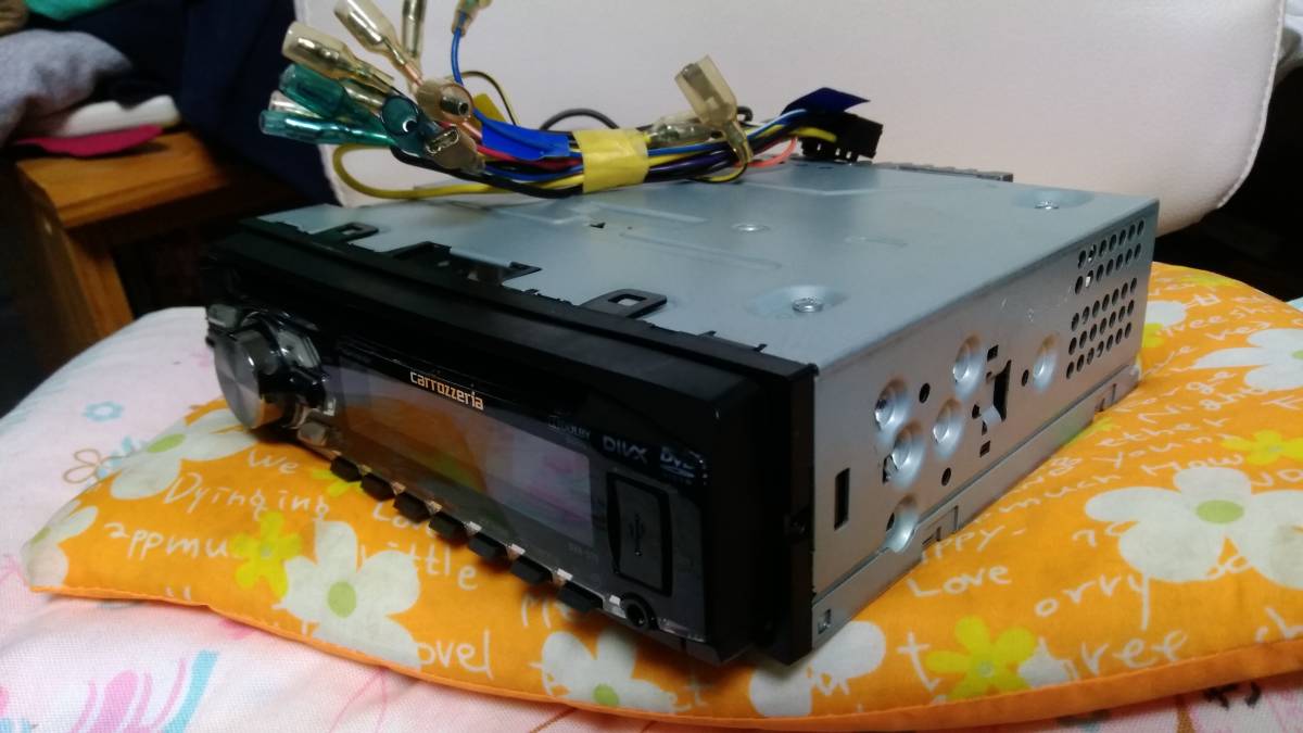カロッツェリアのDVH-570 1DINサイズの希少モデルです。_2