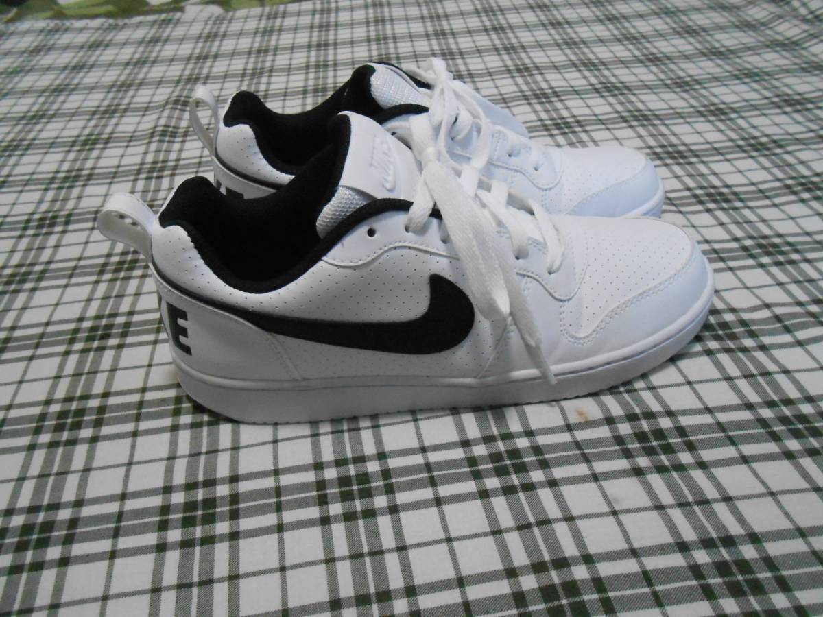 ★新品同様★　ナイキ（nike） コート バーロウ ロー SL(COURT BOROUGH LOW SL) 844883-100 （Men's）