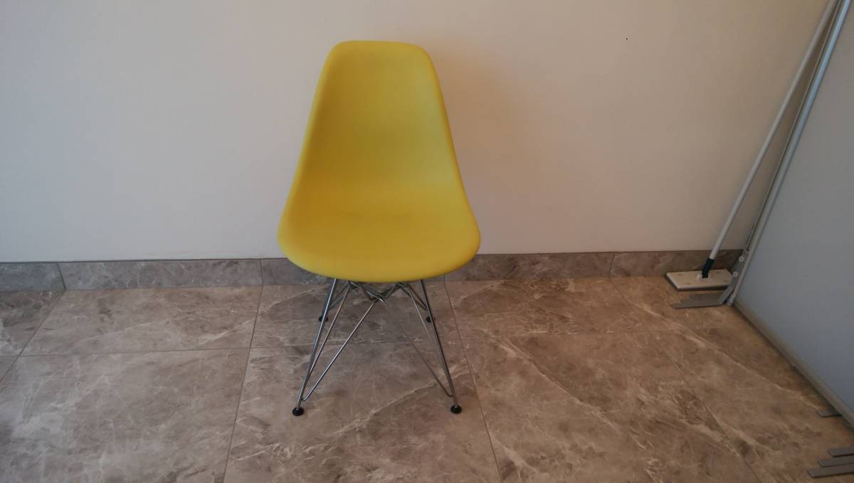 vitra｜イームズ サイドシェルチェア（イエロー系） 椅子・チェア