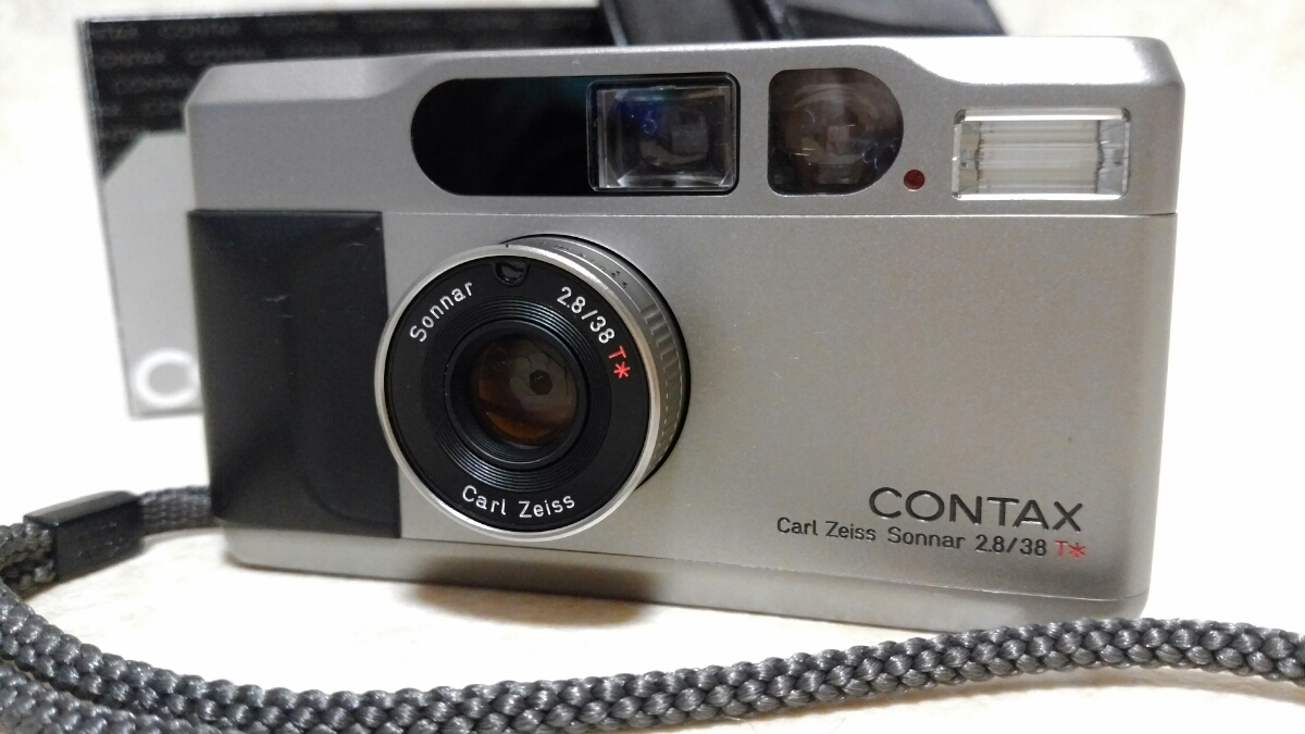 【美品】CONTAX コンタックス T2 Carl Zeiss Sonnar 38mm F2.8 ソフトケース・データパック付き 京セラ 高級コンパクト 送料無料